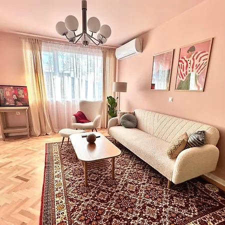 Vera With Free Parking Appartement